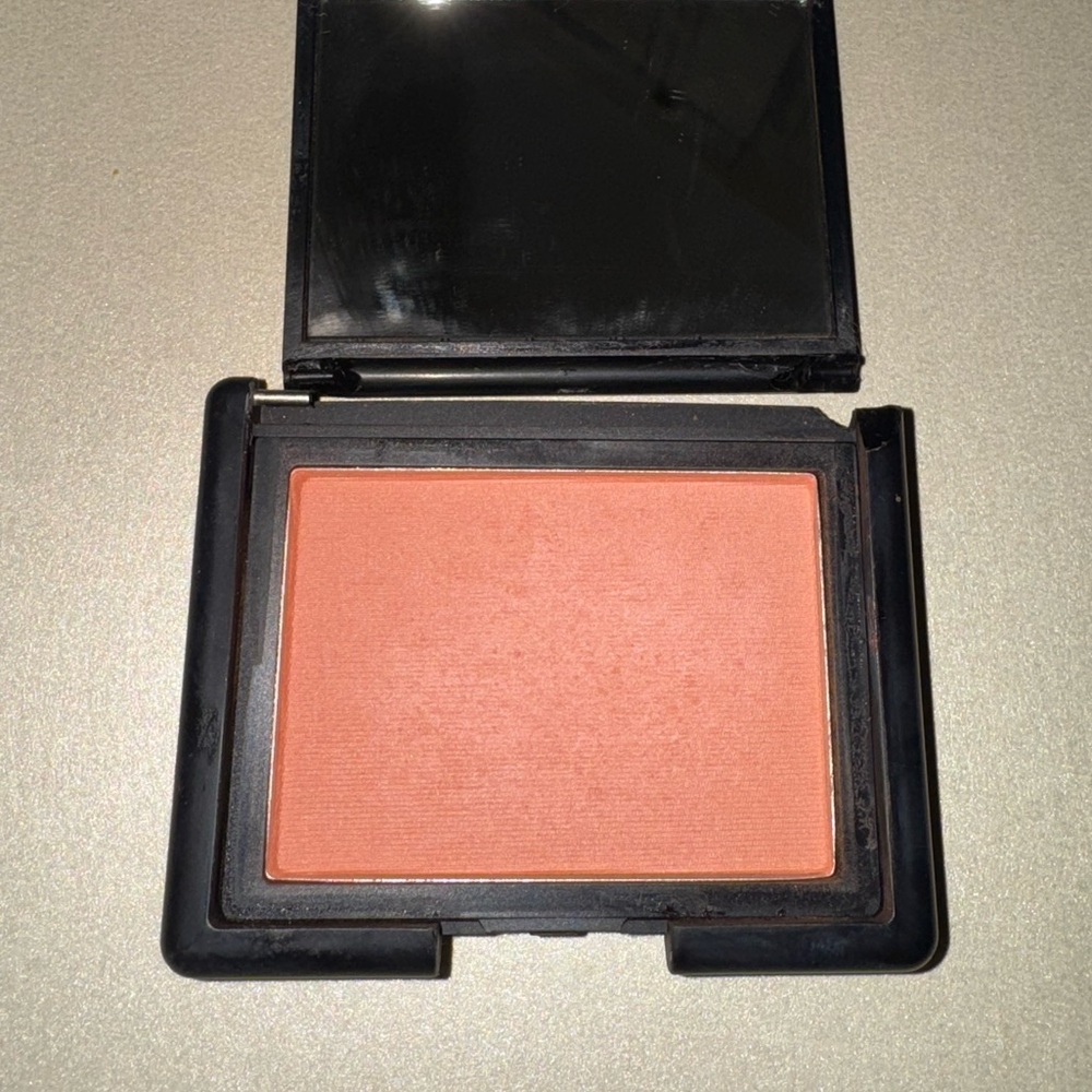 NARS Gina blush